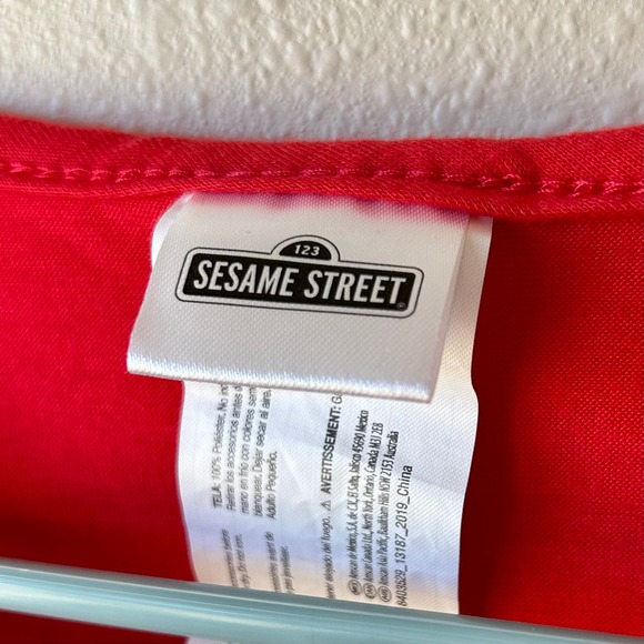 Sesame Street Red Elmo Short Sleeve Tee - Picture 8 of 10